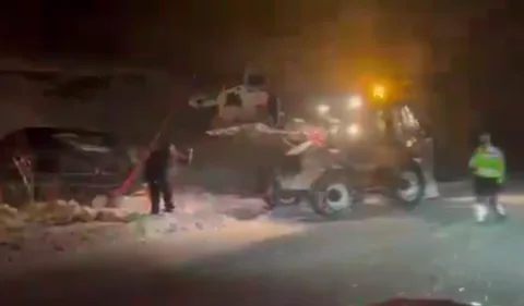 Erciyes–Hacılar Yolunda Kara Saplanan Araçtaki 3 Kişi Kurtarıldı — haber görseli