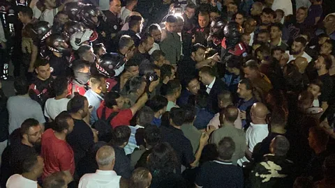 Kayseri Valisi Gökmen Çiçek ve Milletvekili Baki Ersoy Mahalle Sakinleriyle Görüştü — haber görseli