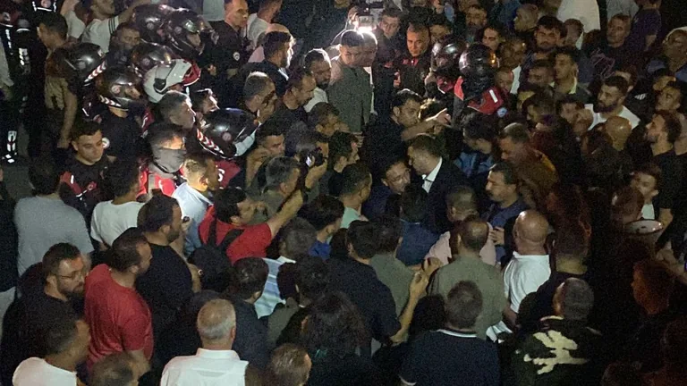 Kayseri Valisi Gökmen Çiçek ve Milletvekili Baki Ersoy Mahalle Sakinleriyle Görüştü — haber görseli