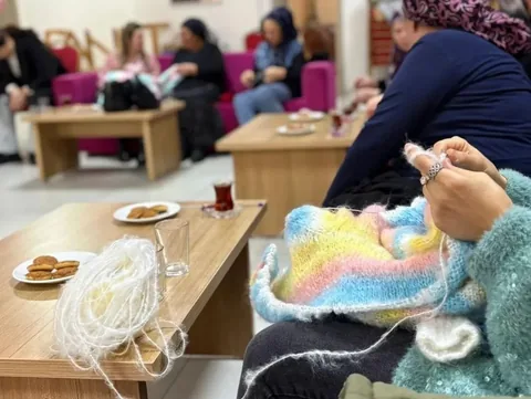Sarıoğlan’da Kadınların Terapi Günü: Örgü ve Motivasyon Günü Yoğun İlgi Gördü — haber görseli
