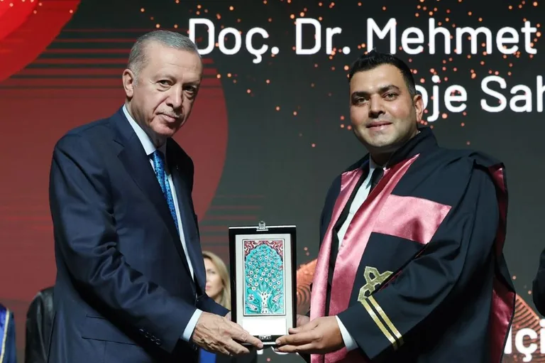 Yükseköğretim Kurulu 2024-2025 Töreninde ERÜ'ye Ödül:Doç. Dr. Mehmet Fatih Kaya 'Milli Yenilik Ödülü — haber görseli
