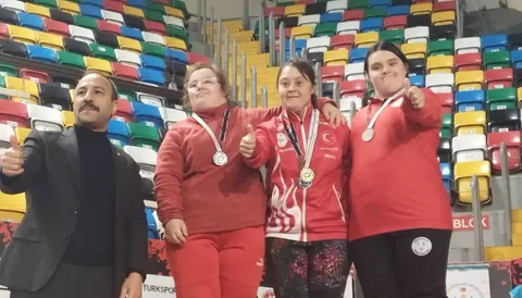 Kocasinan’ın Özel Sporcularından Betül Solmaz ve Osman Sarıkaya’dan Şampiyonada Örnek Başarı — haber görseli