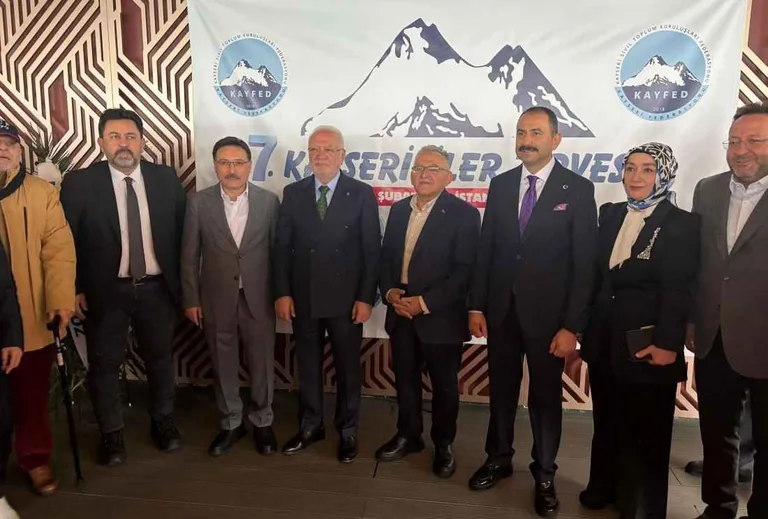 Vali Gökmen Çiçek, 7. Kayserililer Zirvesi’nde İş Dünyası İle Buluştu — haber görseli