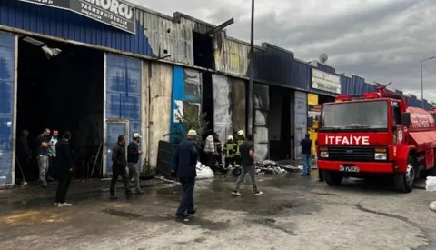 Kayseri Kocasinan’da İş Yerinde Yangın: 3 İş Yeri Zarar Gördü — haber görseli