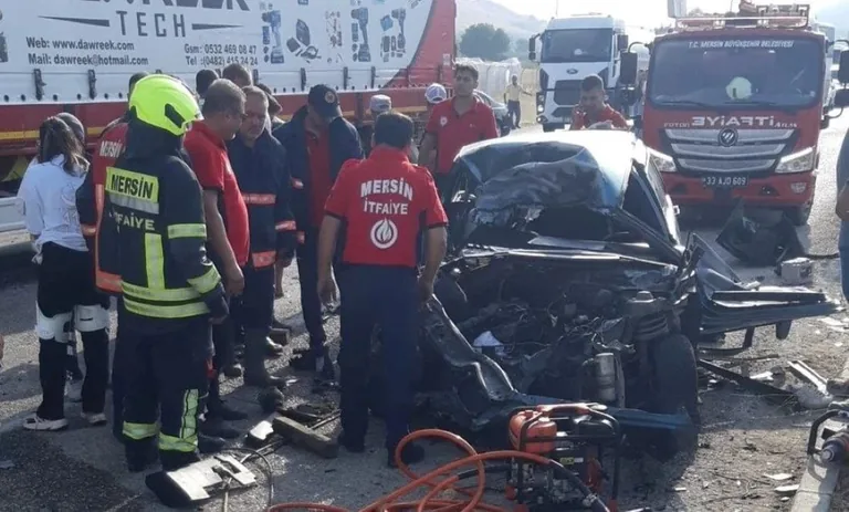MERSİN'de İşçileri Taşıyan Otobüs Karşı Şeride Geçti: 2 Ölü 35 Yaralı — haber görseli