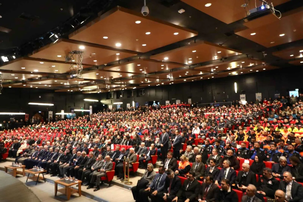 6 Şubat Şehitleri Kayseri’de Anıldı: “Bu Millet Asla Yıkılmaz” — haber görseli