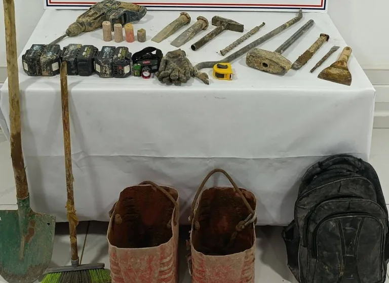 Develi’de 1. Derece Sit Alanında Kaçak Kazı: 3 Defineci Suçüstü Yakalandı — haber görseli