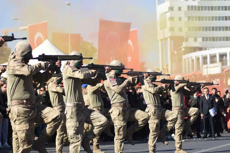 Cumhuriyet’in 101. Yılı Kayseri’de büyük bir coşkuyla kutlandı — haber görseli