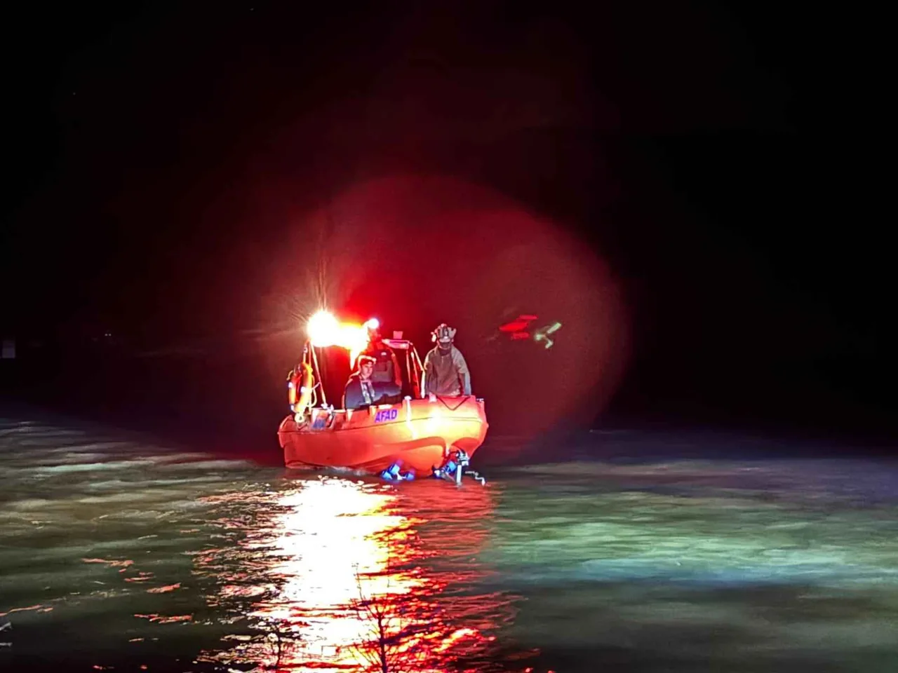 Erciyes Kayak Merkezi Tekir Göletinde Mahsur Kalan 3 Genç Kurtarıldı — haber görseli