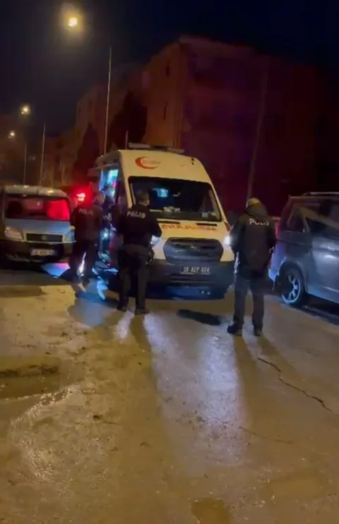 SAHABİYE’DE KORKU DOLU GECE: 17 YAŞINDAKİ GENÇ BIÇAKLANDI! — haber görseli