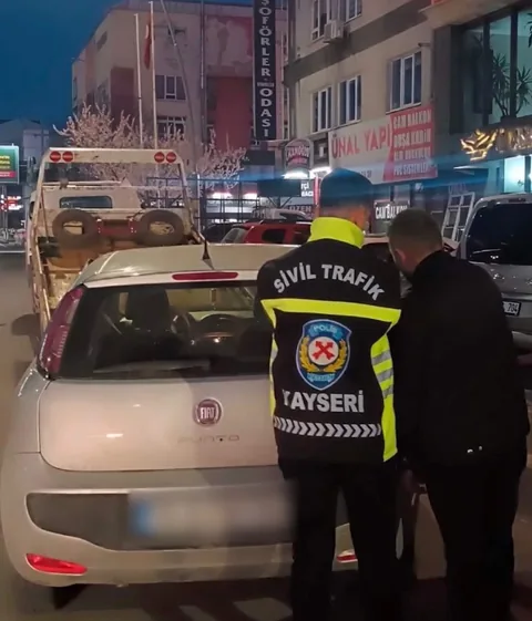 Kayseri’de trafikte kavga pahalıya patladı: 900 bin TL ceza — haber görseli