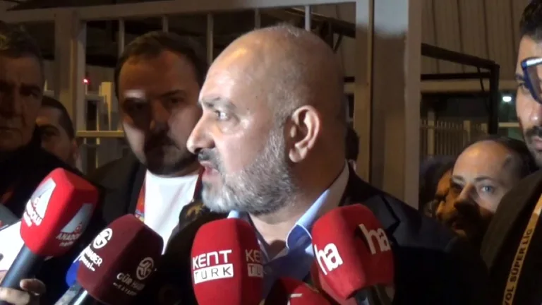 Başkan Ali Çamlı'dan Taraftara Zehir Zemberek Sözler: 'Dört Tane Zibidiye Kulübü Bırakmayız! — haber görseli