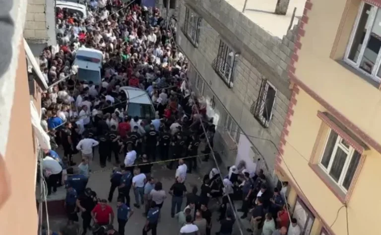 GAZİANTEP'TE VAHŞET! Eşi ve 4 Çocuğunu Öldürüp İntihar Etti — haber görseli
