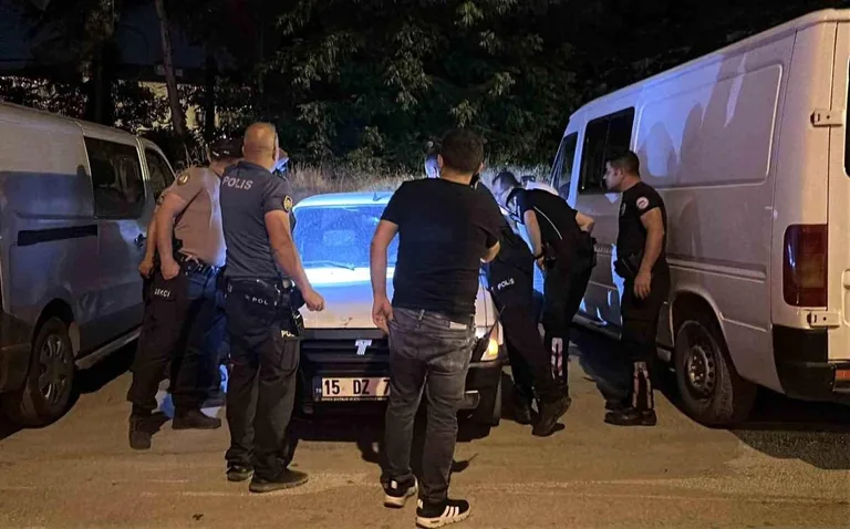 Burdur'da Park Halindeki Otomobilde Bulunan 25 Yaşındaki Genç Hayatını Kaybetti — haber görseli
