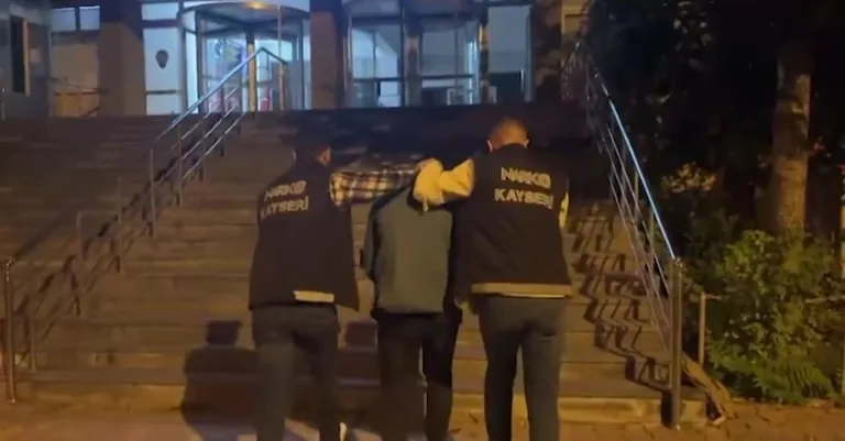 Kayseri’de Zehir Tacirlerine Büyük Operasyon: 8 Kişi Yakalandı — haber görseli