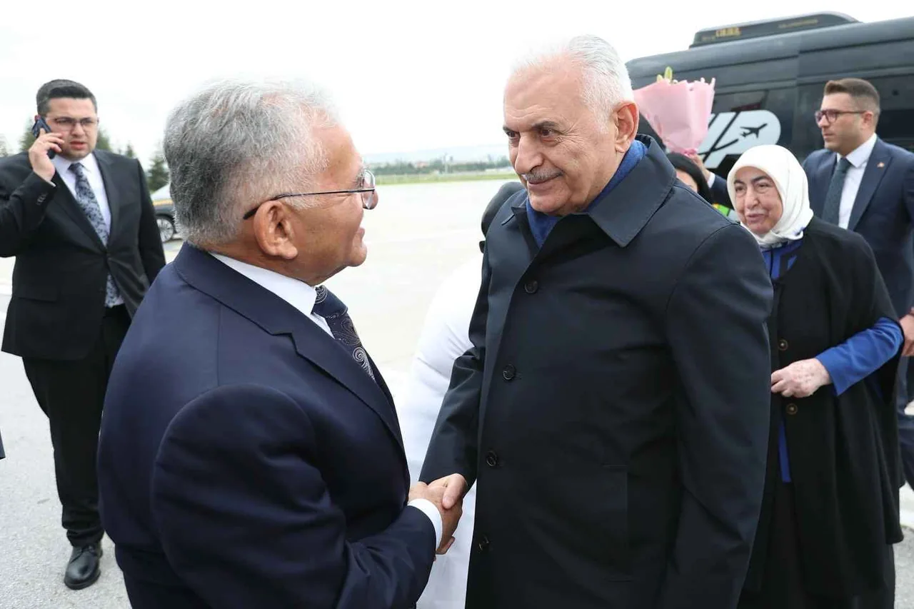Eski Başbakan Binali Yıldırım'dan Kayseri Çıkartması — haber görseli