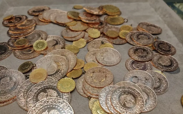 Çeyrek Altın Yılın Rekorunu Kırdı — haber görseli