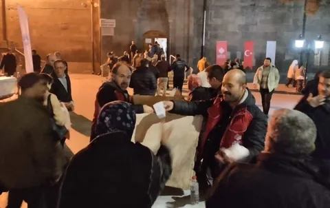 Kayseri Vakıflar Bölge Müdürü Murat Seçilir, “Bin yıllık sorumluluğumuzun bilincindeyiz” — haber görseli