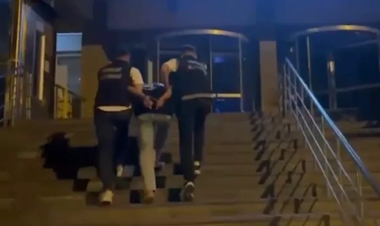 Yok Artık: Şüphelilerin Mide ve Bağırsaklardan 974.52 Gram Uyuşturucu Çıktı — haber görseli