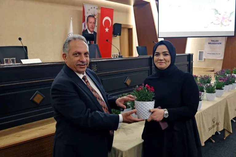 Başkan Yalçın'dan Anneler Günü Sürprizi  — haber görseli