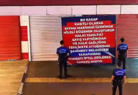 Şahinbey'de kasap dükkanında skandal ! Bozuk Etleri Vatandaşa Yedirmek İçin Düzenek Kurdu — haber görseli