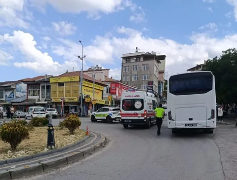 Bünyan'da Çarşı Karıştı! Esnaflar Arasında Bıçaklı Kavga: 1 Ağır Yaralı — haber görseli
