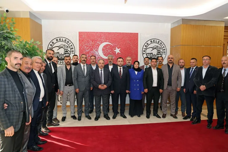 Başkan Yalçın, MHP Kocasinan İlçe Teşkilatını Ağırladı — haber görseli