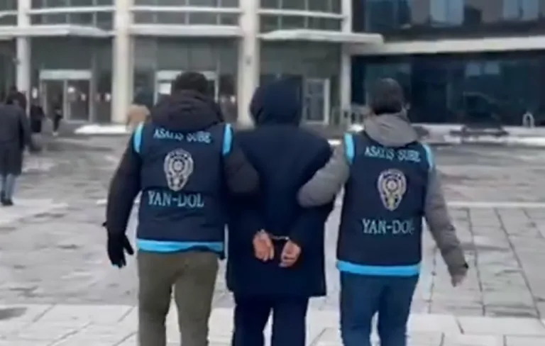 SAHTE HOCA OPERASYONU! Büyü Yapma Vaadiyle Vatandaşları Dolandıran Şahıs, Adli Kontrol Şartıyla Serbest — haber görseli