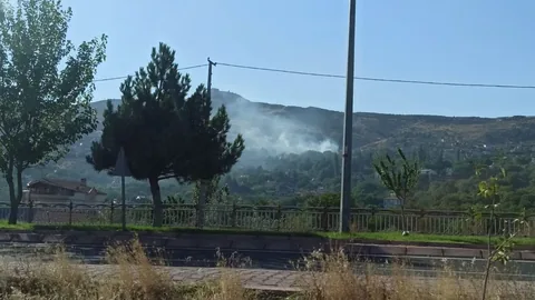 Erkilet Mahallesi'nde İkinci Yangın Alarmı! Müstakil Evin Bahçesi Yanıyor — haber görseli