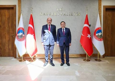 KKTC Cumhurbaşkanı Ersin Tatar, Vali Gökmen Çiçek'i Ziyaret Etti — haber görseli