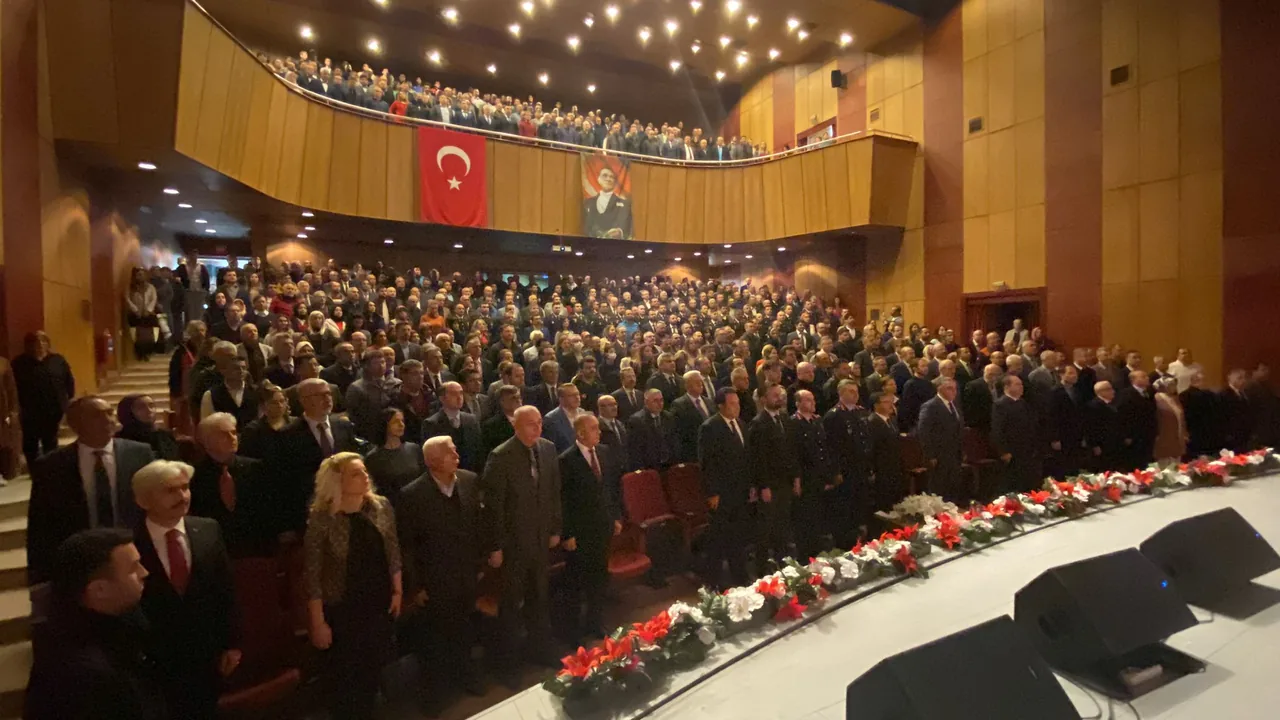 109.Yılında Çanakkale Ruhu' Konulu Konferans Düzenlendi — haber görseli