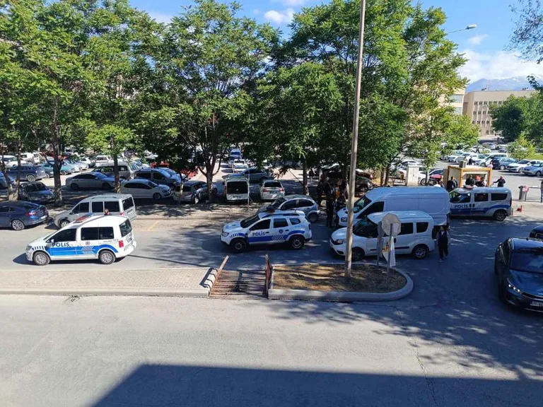 Kayseri'de Şüpheli Paket Paniğe Neden Oldu!  — haber görseli