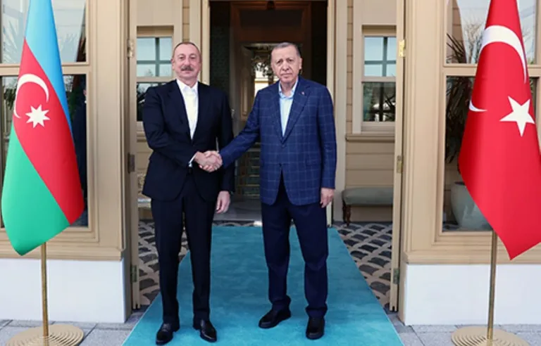 Azerbaycan Cumhurbaşkanı Aliyev, Türkiye'yi ziyaret edecek! İşte masadaki konular — haber görseli