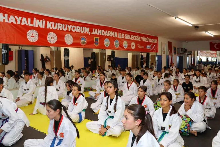 Tuğgeneral Hakan Dedebağı'ndan Jandarma ERVA Spor Kulübü'ne Ziyaret — haber görseli