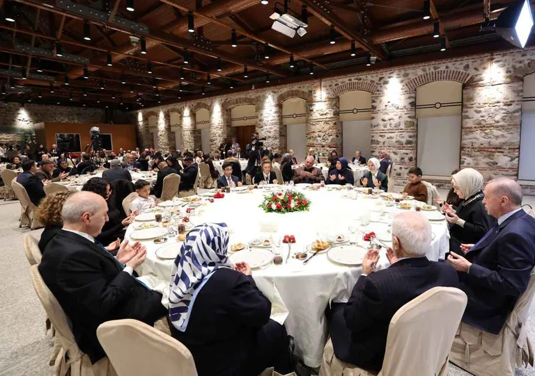 Cumhurbaşkanı Erdoğan Şehit Aileleri ve Gazilerle İftar Programında Buluştu — haber görseli