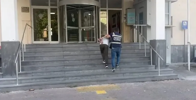 Uyuşturucu Suçundan Aranan Cezaevi Firarisi Yakalandı — haber görseli