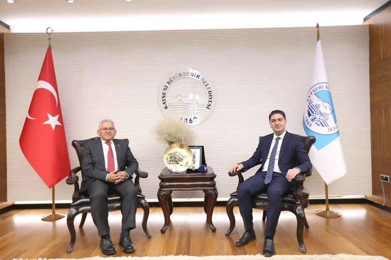 MHP Genel Başkan Yardımcısı Özdemir'den Başkan Büyükkılıç'a Ziyaret — haber görseli