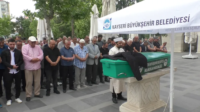 Kazada Hayatını Kaybeden Motosiklet Sürücüsü Dursun Aktunç Defnedildi — haber görseli