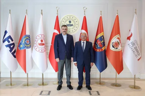 Başkan Memduh Büyükkılıç'tan İçişleri Bakanı Mustafa Çiftçi'ye Nezaket Ziyareti — haber görseli