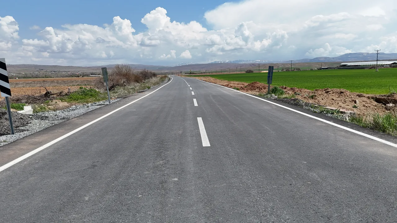 Bünyan’da 22 kilometrelik yol yenilendi, ulaşım konforu arttı! Büyükşehir'den Bünyan'a 100 Milyon TL'lik Yatırım — haber görseli