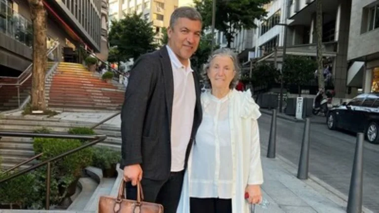 Gazeteci İsmail Küçükkaya'nın acı günü: 75 yaşındaki annesi denizde boğularak hayatını kaybetti — haber görseli