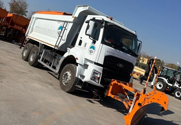 Büyükşehir'in 500 Milyon TL’lik 58 İş Makinesi Hizmete Başlıyor — haber görseli