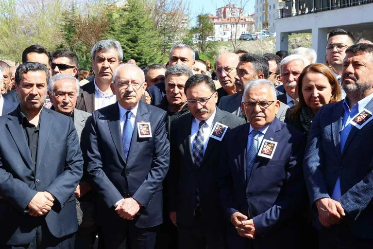 CHP Kayseri İl Başkanı Feyzullah Keskin'in oğlu Hüseyin Keskin Son Yolculuğuna Uğurlandı — haber görseli