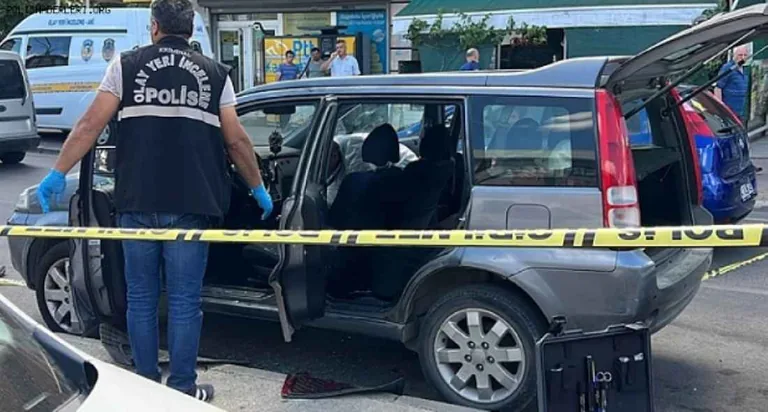 Öğretmene Kanlı Pusu! 17 yaşındaki öğrenci, öğretmenini kafasından vurdu — haber görseli