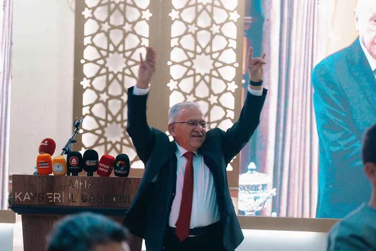 MHP İl Başkanı Demirezen, “17 belediyenin tamamını rekor oyla kazanacağımıza inancımız tam” — haber görseli