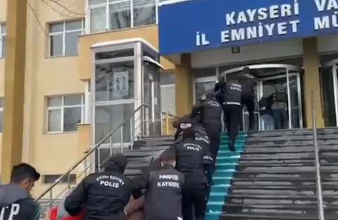 Kayseri’de Nefes Kesen Uyuşturucu Operasyonu:19 Gözaltı — haber görseli