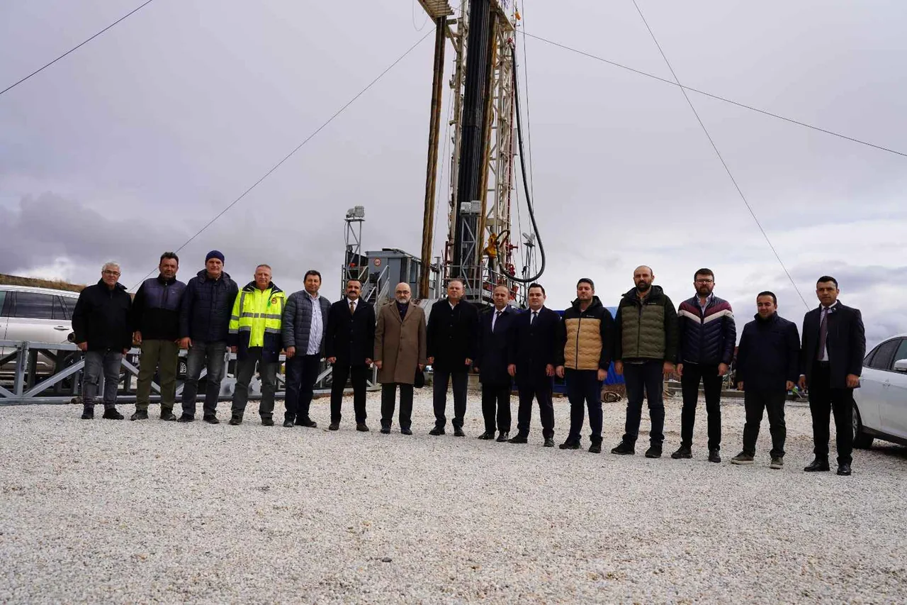 Kayseri’de Dev Tarım Hamlesi! AK Parti'li Cıngı'dan Jeotermal Kaynaklı Sera OTB'ye ziyaret  — haber görseli