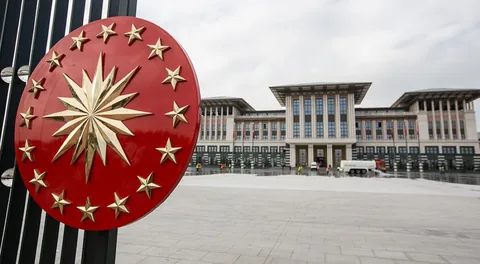 Cumhurbaşkanlığı Kararnamesiyle İdari İşler Başkanlığı Kaldırıldı, Genel Sekreterlik Sistemi Başlatıldı — haber görseli