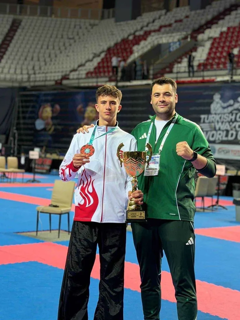 Kayseri Dünya Ringlerini Salladı: Kayserili Sporculardan Kick Boks Dünya Kupası'nda Önemli Başarı  — haber görseli