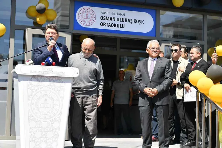 Adalet Bakanı Yılmaz Tunç, Kayseri’de Karne Sevincine Ortak Oldu — haber görseli